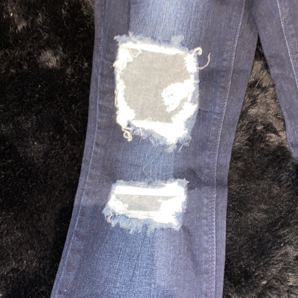 Distressed Jeans - Picture 3 of 6